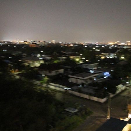 Lee Place Phatthanakan Condo Bangkok Eksteriør billede